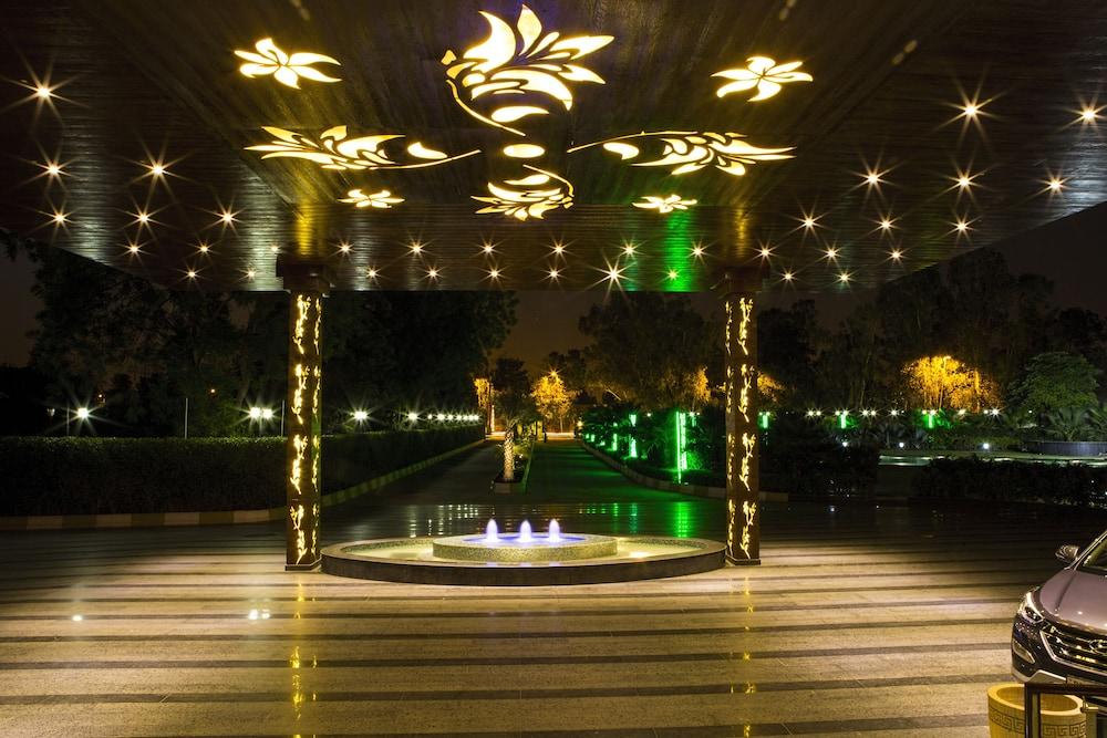 Hotel Atrio By Devam Gurgaon Exterior foto